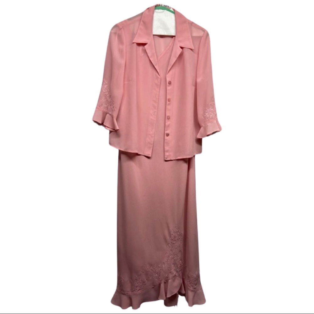 Draper’s and Damon’s mother of bride or groom Pink Dress and Jacket